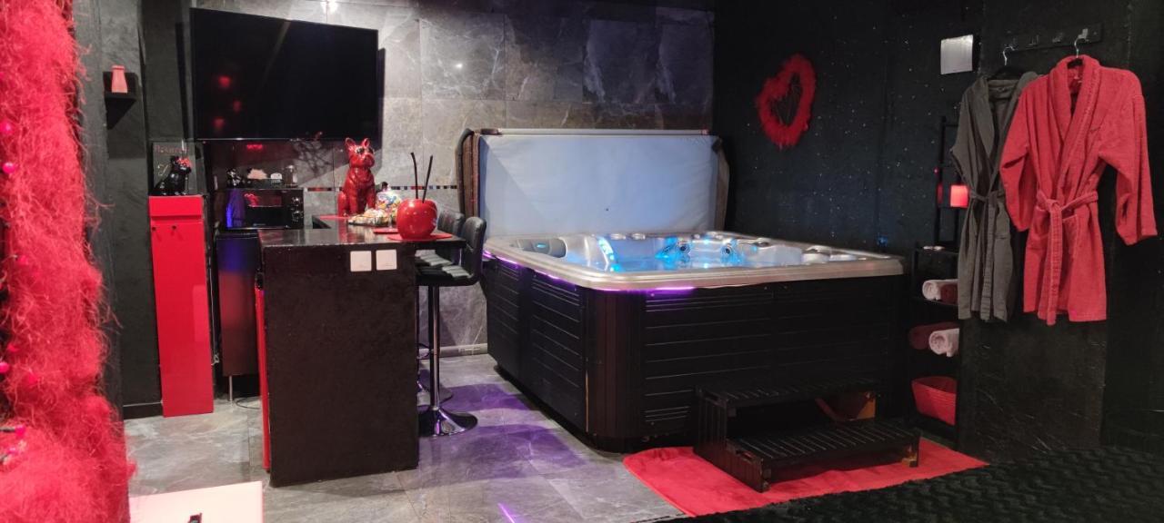 Loft Romantique Hammam Spa Privatif Playroom Grenoble Exterior photo