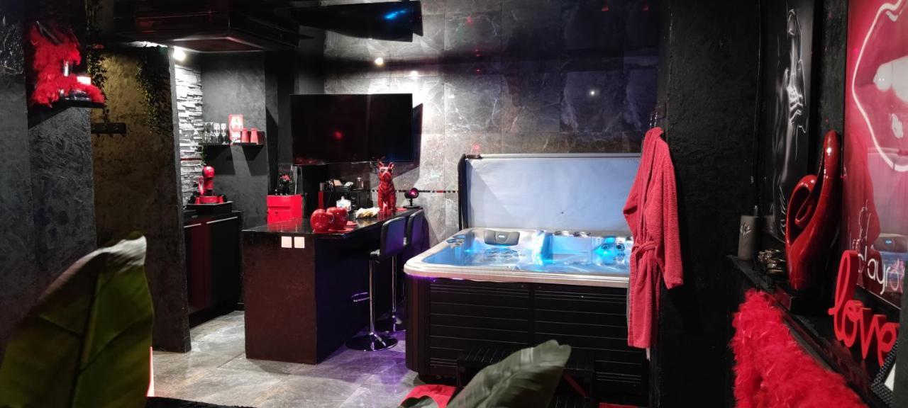 Loft Romantique Hammam Spa Privatif Playroom Grenoble Exterior photo